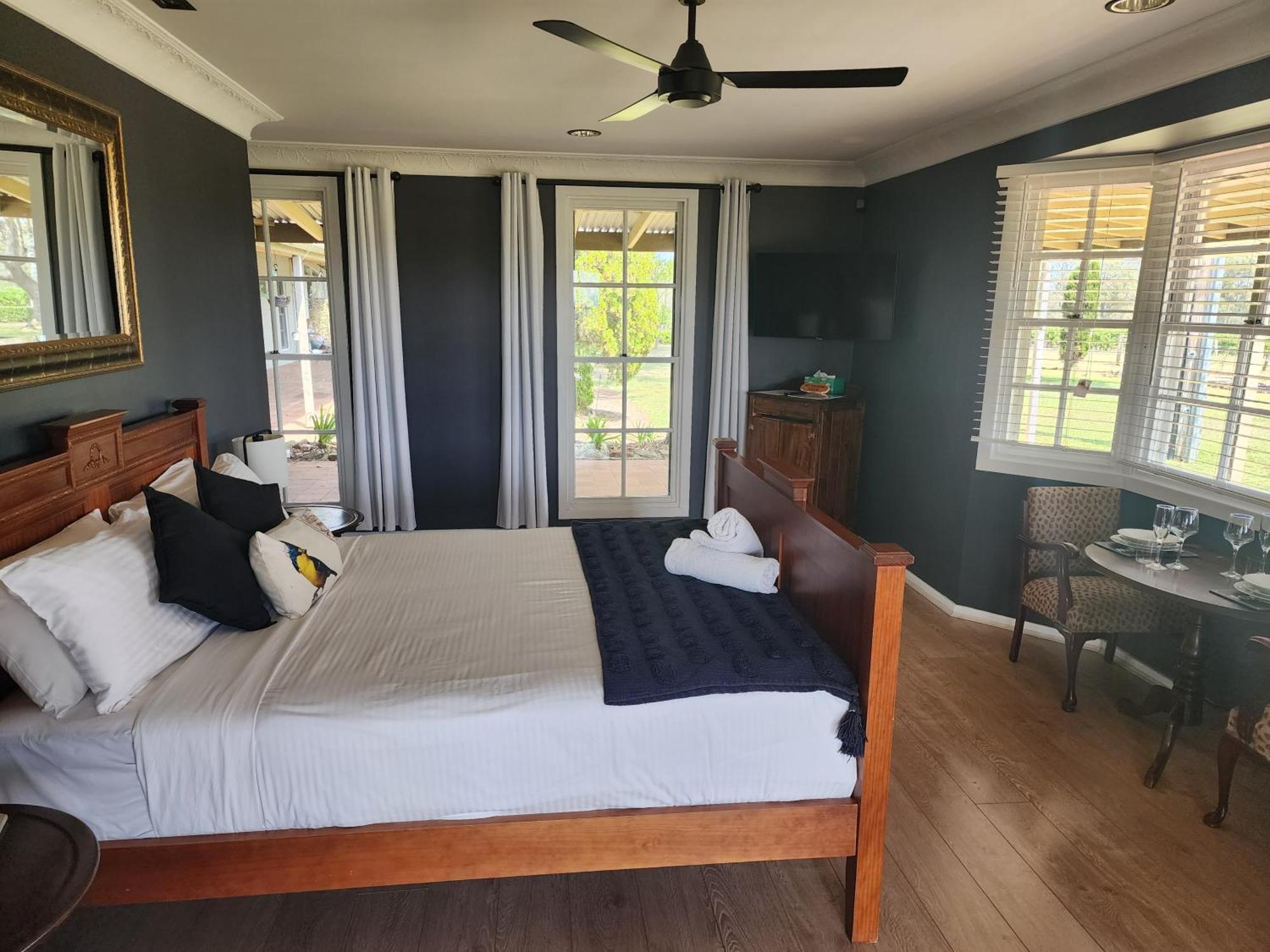 Blueberry Hill Vineyard Stay Rothbury Екстер'єр фото